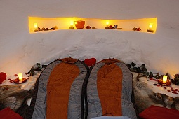 Alpe iglo hotel - honeymoon deko