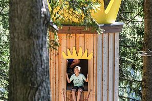thumb-spielstationen-spielplatz-im-wald-in-kaiserwelt-am-brandstadl-in-scheffau-4