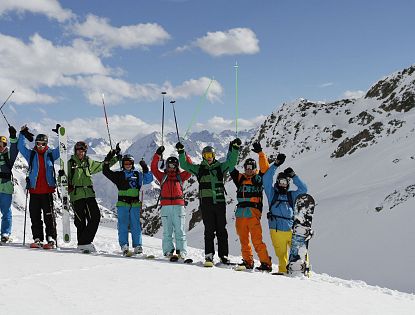 Gruppe beim Winterport in der SkiWelt Wilder Kaiser-Brixental.