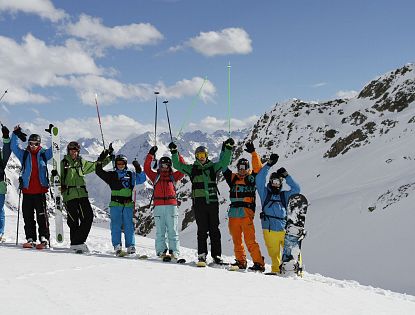 Gruppe beim Winterport in der SkiWelt Wilder Kaiser-Brixental.
