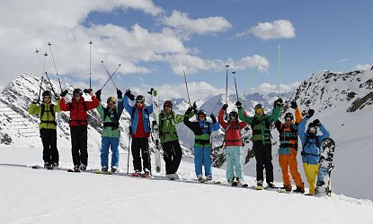 Gruppe beim Winterport in der SkiWelt Wilder Kaiser-Brixental.