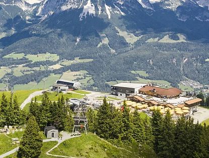 hartkaiser-ellmau-bergplateau-mit-aussicht-in-skiwelt-wilder-kaiser-brixental-16