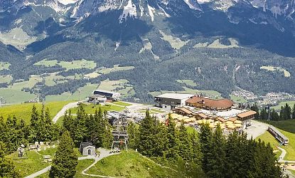 hartkaiser-ellmau-bergplateau-mit-aussicht-in-skiwelt-wilder-kaiser-brixental-17