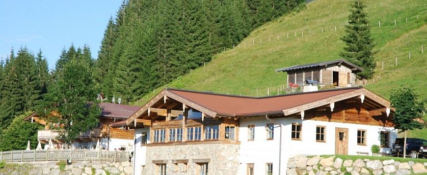 Gasthof Kandleralm in Brixen im Sommer