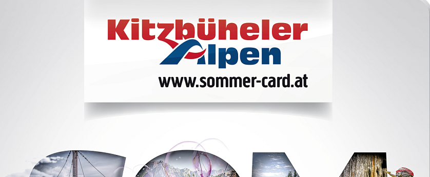 Das Bild zeigt den Schriftzug „SOMMERCARD“, der aus verschiedenen Aktivitäten im Freien besteht. Dazu zählen Wandern, Radfahren und Wassersport. Eine bunte, lebendige Darstellung der Sommerfreuden.