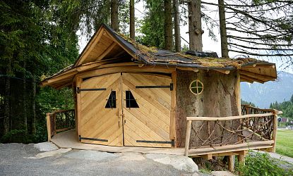 Kunstwerker Hütte im Hexenwald Hexenwasser Söll_Außenansicht