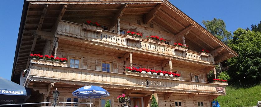 Wunderschöner Berggasthof in den Bergen.