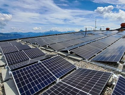 photovoltaik-pv-anlage-dach-bergstation-hartkaiserbahn-skiwelt-ellmau-4