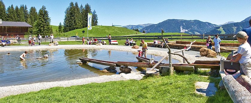 See zum Spielen für Klein und Groß.