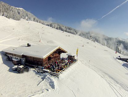 Skihütte direkt an der Piste.