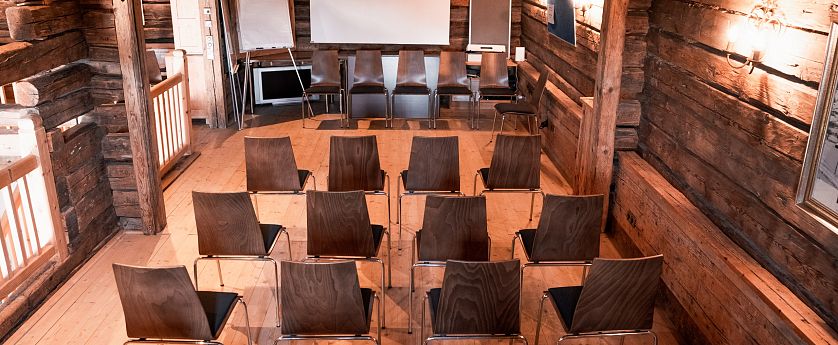 Almhütte mit Räumlichkeiten für Seminare.