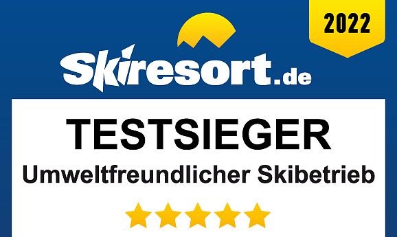 Auszeichnungsgrafik von Skiresort.de mit dem Titel Testsieger – Umweltfreundlicher Skibetrieb, vergeben 2022 an die SkiWelt Wilder Kaiser – Brixental.