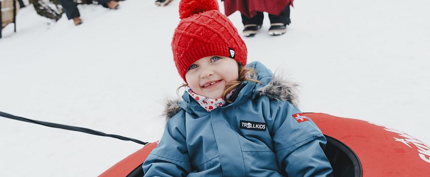 winter-wunderland-fuer-kinder-mit-hexen-skiwelt-soell-rutsch-reifen-cnick-berger-206