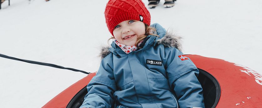 winter-wunderland-fuer-kinder-mit-hexen-skiwelt-soell-rutsch-reifen-cnick-berger-26