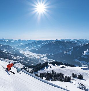 Perfekte Abfahrt bei Sonnenschein.