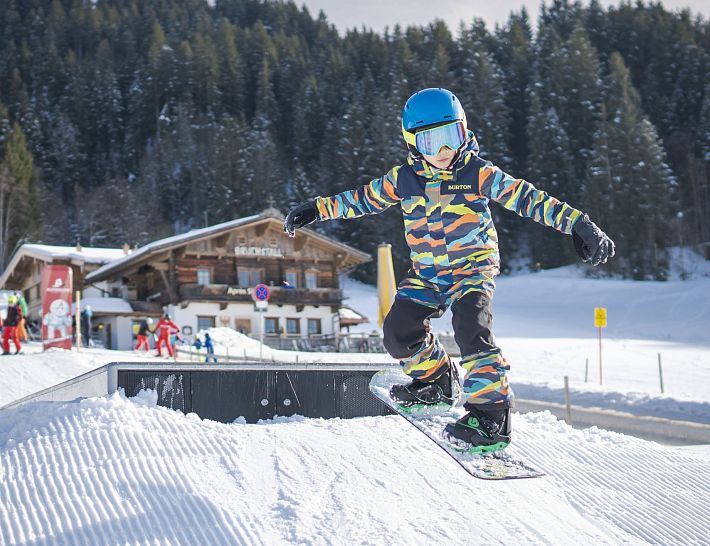 Minispeeltuin Funpark voor beginners Freestyler_SkiWelt Westendorf