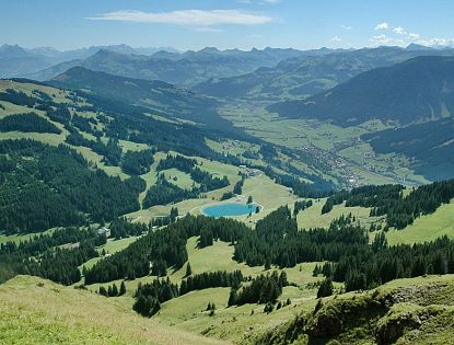 hohse-salve-gipfel-aussichtsberg-in-soell-hopfgarten-im-sommer-in-skiwelt-wilder-kaiser-brixental-16