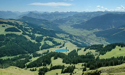 hohse-salve-gipfel-aussichtsberg-in-soell-hopfgarten-im-sommer-in-skiwelt-wilder-kaiser-brixental-17