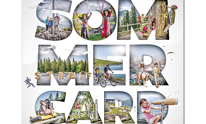 Advertentie voor de Kitzbüheler Alpen Sommer Card, met toegang tot 39 bergliften in Tirol, ideaal voor outdoor-activiteiten zoals wandelen en fietsen.