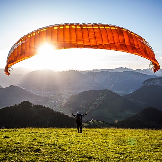 Paragleiten im Sommer